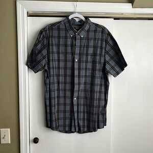 Men’s Izod button down shirt Size XL